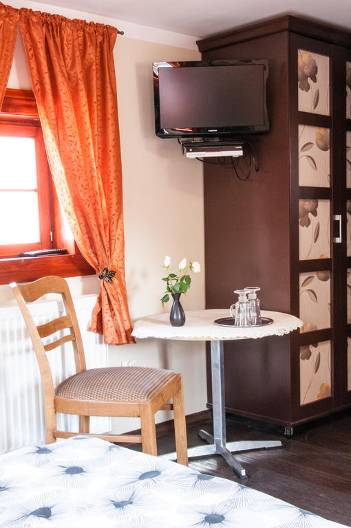 Pokoje Goscinne U Eweliny Bogatynia Room photo